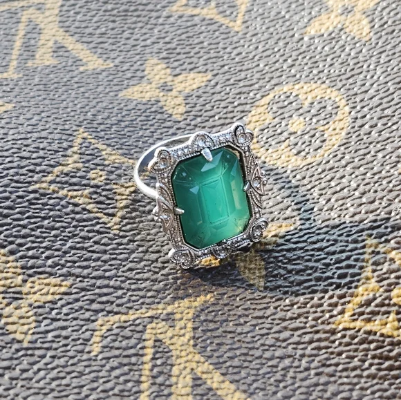 Antique Uncas Sterling Silver and Chrysoprase Ring - Picture 6 of 6